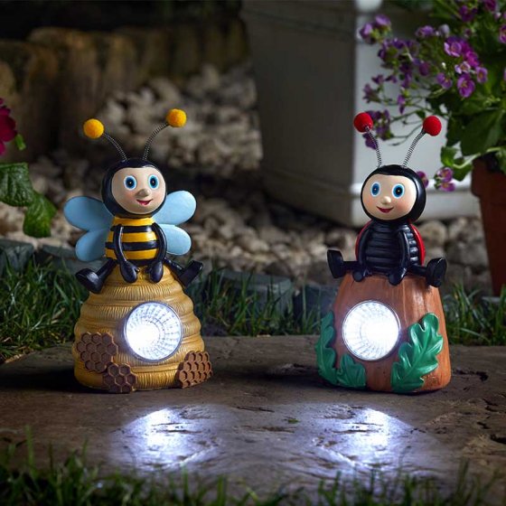 Beez & Bugz Spotlight solar garden light, automatic night illumination, no wiring, charges in sunlight – Keans Claremorris.