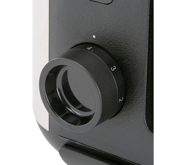 Close-up of the black browning control dial on the Russell Hobbs Heaton 2-slice toaster.