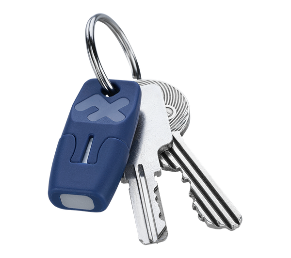 Heat-It Classic USB C insect bite healer attached to keyring with two silver keys.