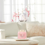 Load image into Gallery viewer, Yankee Candle signature medium jar fresh cut roses
