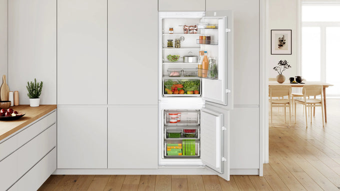 BOSCH Series 2 60/40 Built in Fridge Freezer Frost Free Sliding Hinge - Image 10