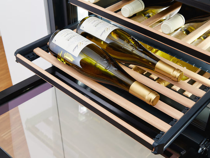 Miele KWT 7112 iG 45cm Wine Cooler 3 Bottle Racks, Pearl Beige - Image 4