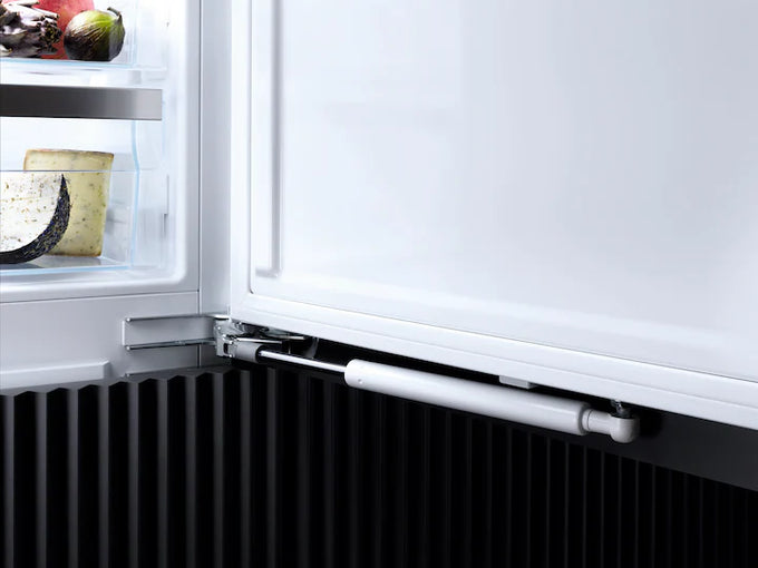 Miele FNS 7740 D 178cm Integrated Upright Freezer - Image 5