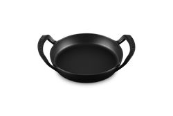Le Creuset BBQ Range Round Skillet Black - Durable cast iron grill pan, perfect for outdoor cooking | Keans Claremorris