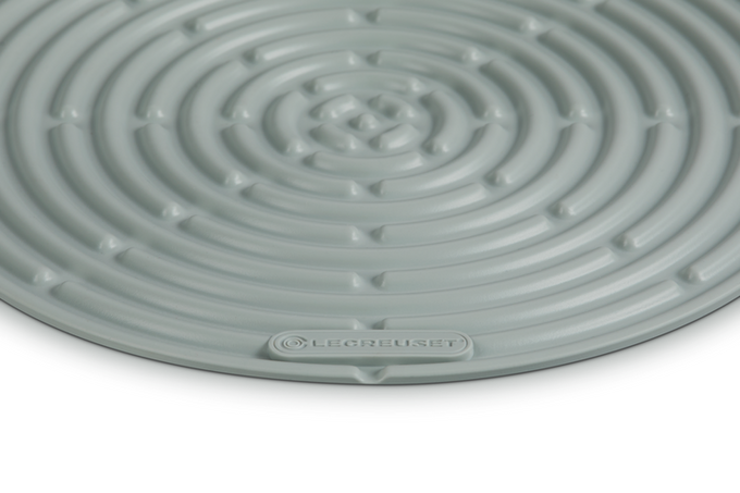 Le Creuset Round Cool Tool Sea Salt - Image 2