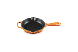 Le Creuset 23cm Signature Round Skillet Volcanic