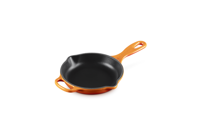 Le Creuset 23cm Signature Round Skillet Volcanic - Image 5