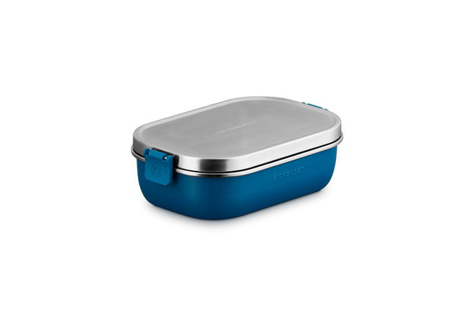 Le Creuset On The Go 900ml Lunch Box, durable and compact, perfect for meals on the move – available at Keans Claremorris.