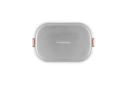 Le Creuset On The Go 900ml Lunch Box, durable and compact, perfect for meals on the move – available at Keans Claremorris.