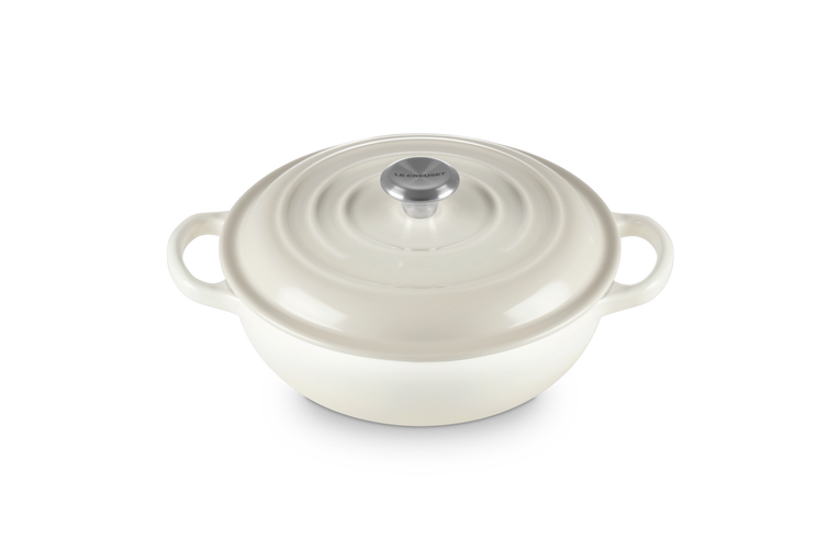 Signature Round Stew Pot 22cm in meringue color with lid and metal knob, shown from above angle.