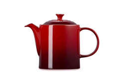 Le Creuset 1.3L Grand Teapot Cerise