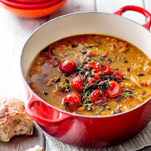 Le Creuset Signature Cerise 22cm Round Cast Iron Casserole Pot – Durable, Enamel Coated | Keans Claremorris