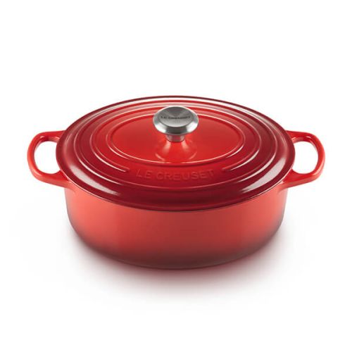 Le Creuset Signature Cerise 27cm Oval Cast Iron Casserole, 4.1L, heat-retentive, oven and hob safe – Keans Claremorris