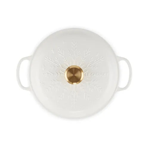 Le Creuset Christmas Shallow Casserole 26cm Snowflakes - Image 4
