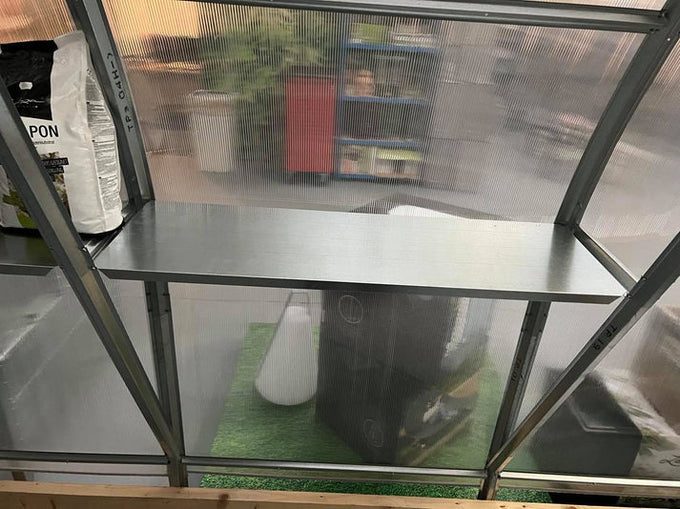 Strong Greenhouse shelf strong Galvanized steel shelves 0.98m x 0.33m - Image 1