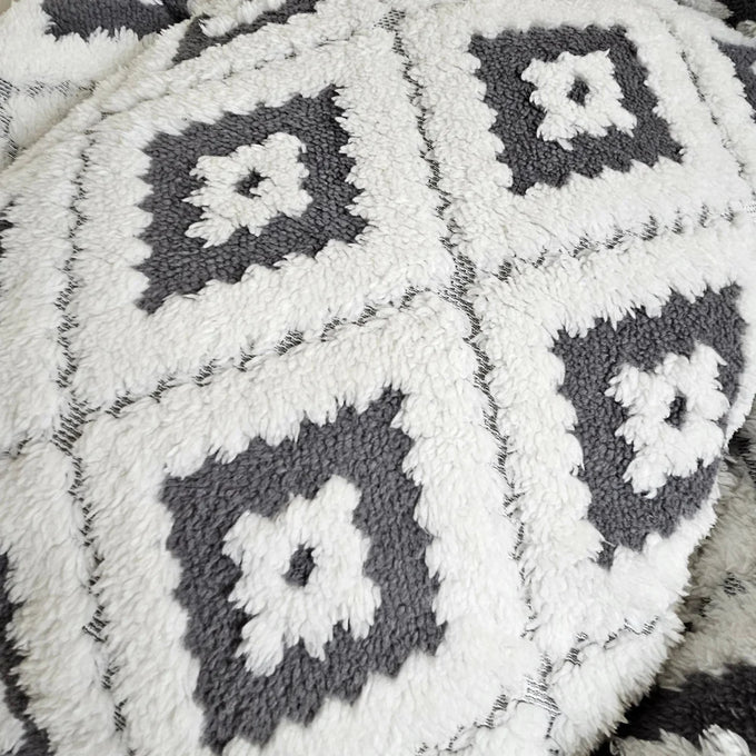 Wiggle & Wander - Dog Bed - Boho Grey - Image 4