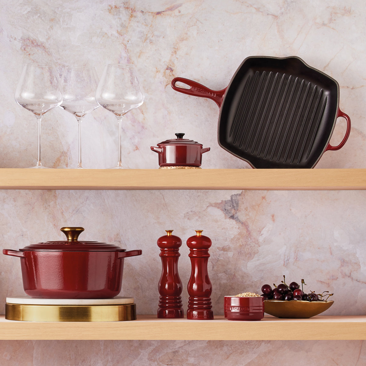 Le Creuset 21cm Garnet Pepper Mill, durable ceramic grinder, stylish kitchen tool - Keans Claremorris