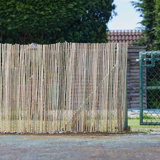 Slatscreen Bamboo 3.8x1.2m garden screen for fence coverage and space division – Keans Claremorris