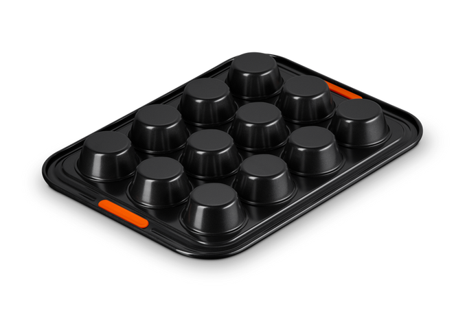 Le Creuset Bakeware - 12 Cup Muffin Tray - Image 3