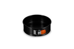 Le Creuset Bakeware - Springform Round Cake Tin 20cm