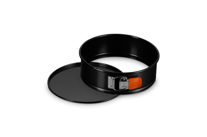 Le Creuset Bakeware - Springform Round Cake Tin 20cm - Image 4