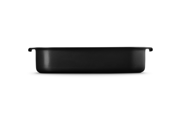 Le Creuset Black Roasting Tin 27x23cm for even cooking - Available at Keans Claremorris