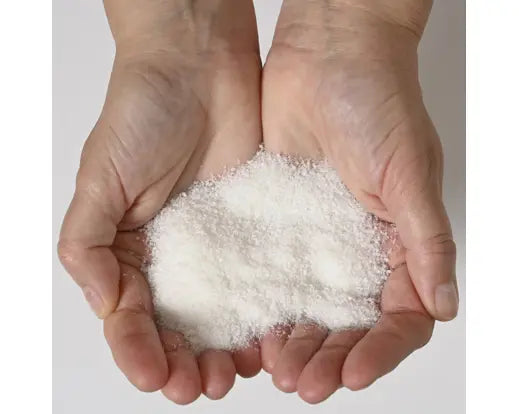 Decorative Snow Scatter – White 250g L.40Cm X W.35Cm X H.7Cm - Image 2
