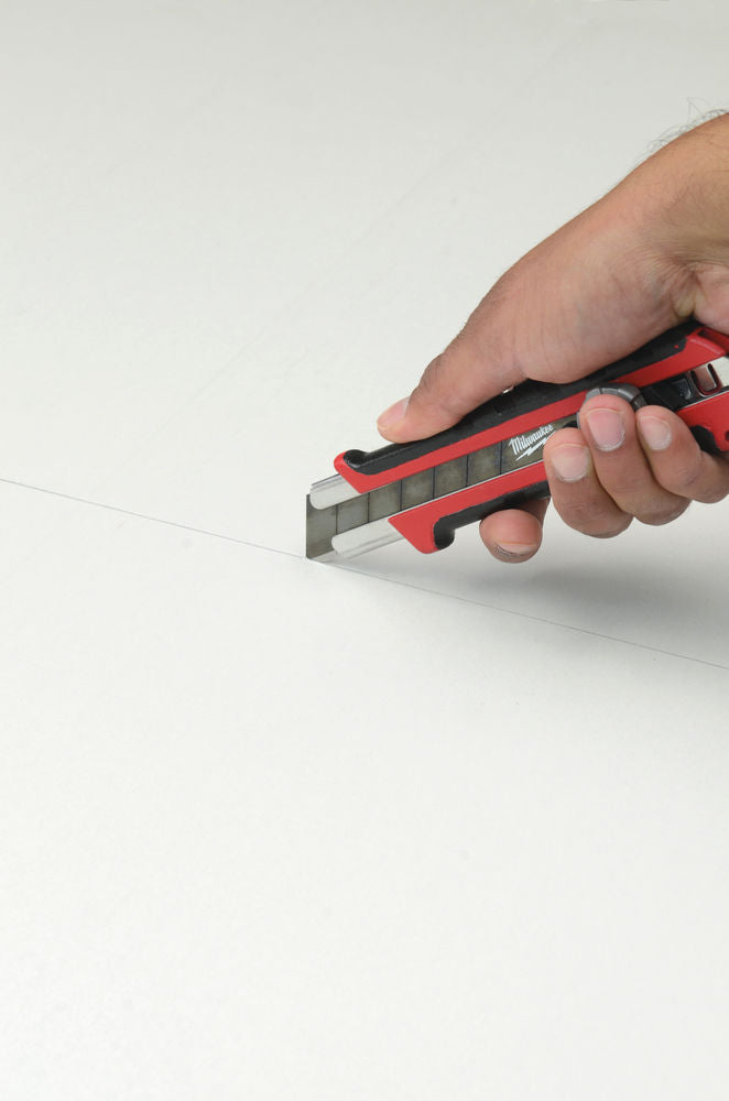 Milwaukee 25mm Snap Knife - Image 6