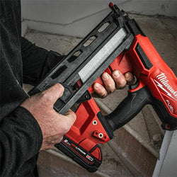 Milwaukee M18 Fuel Cordless Framing Nailer with 2x2.0ah Batteries