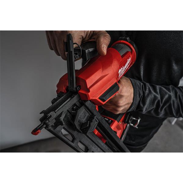 Milwaukee M18FN16GA-0X M18 Fuel 16GA Angled Finish Nailer (Bare Unit) - Image 3