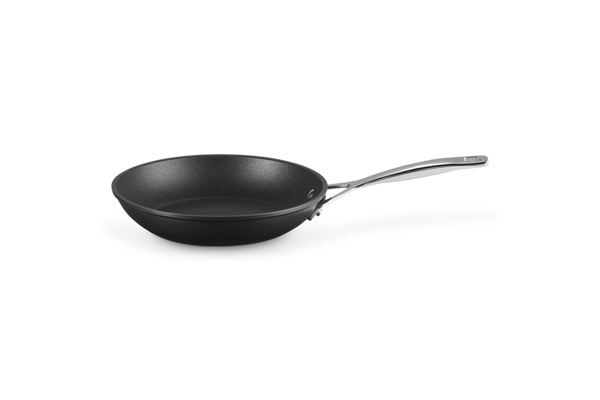 Le Creuset TNS Shallow Frypan 24cm, hard anodised, tough non-stick, dishwasher safe, versatile cookware – Keans Claremorris