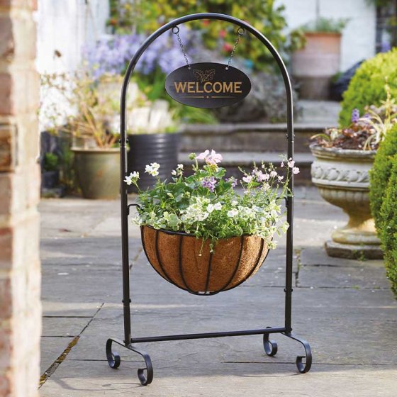 14" Deluxe Welcome Planter with steel frame, hanging sign, 14in basket, and coco liner – Keans Claremorris