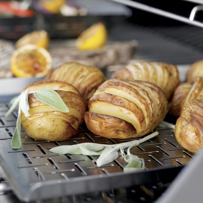 Weber Deluxe Grilling Pan - Image 2