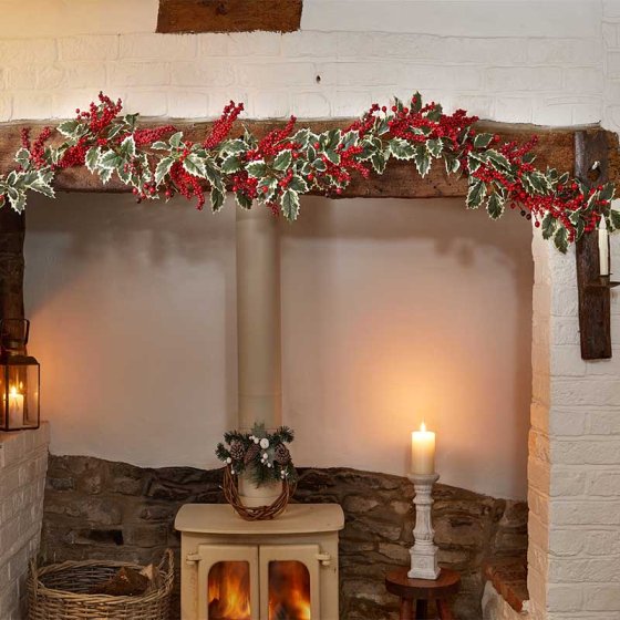 HollyBerry Garland 180cm with traditional holly design, indoor/outdoor Christmas decoration by Keans Claremorris