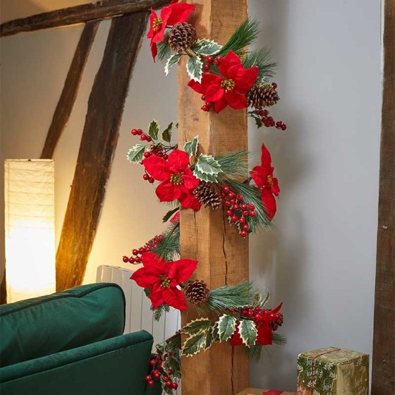 Poinsettia Garland 270cm, traditional Christmas decor for indoor/outdoor use, perfect for banisters and mantles - Keans