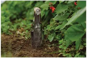 Kent & Stowe Hand Bulb Planter - Image 3