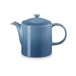 Le Creuset Stoneware Grand Teapot 1.3L Chambray with drip-resistant spout, cool-touch handle, durable glaze – Keans