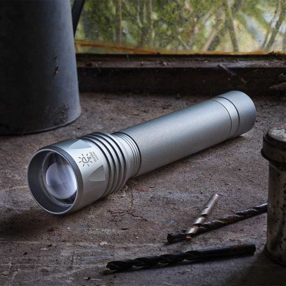 Ultra-Beam Torch 1500 lumens, adjustable beam, rugged aluminium, gunmetal grey, 9xAA batteries included – Keans Claremorris