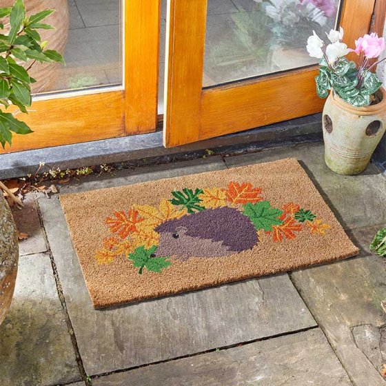 Hedgehog decor mat 40x60cm with natural coir, slip-resistant backing, indoor/outdoor use – Keans Claremorris