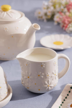 Price & Kensington Daisy Milk Jug