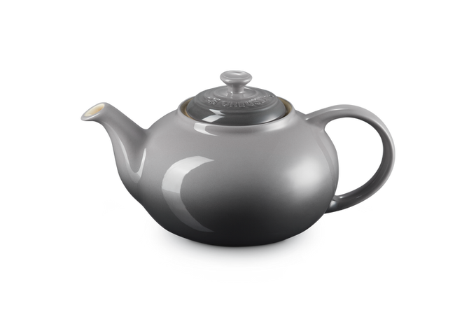 Le Creuset 1.3L Flint stoneware teapot with drip-resistant spout, ergonomic handle, heat-retentive, dishwasher safe – Keans
