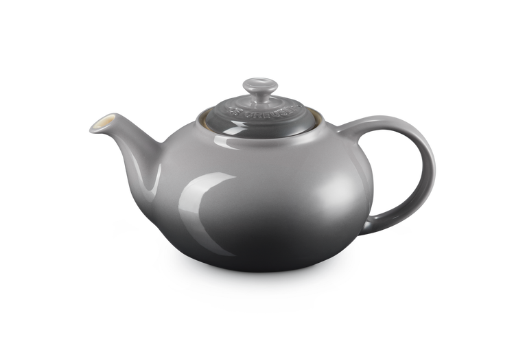 Le Creuset 1.3L Flint stoneware teapot with drip-resistant spout, ergonomic handle, heat-retentive, dishwasher safe – Keans