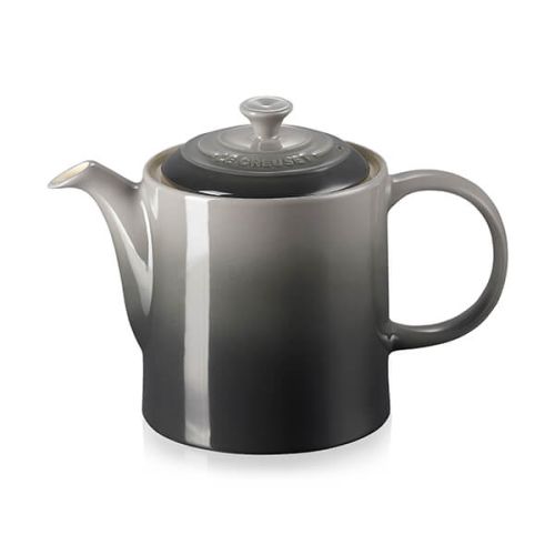 Le Creuset Stoneware Grand Teapot 1.3L Flint with drip-resistant spout, cool-touch handle, durable glaze – Keans Claremorris