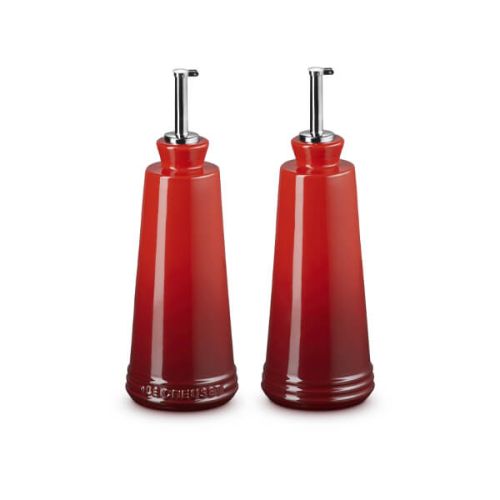 Le Creuset Cerise stoneware oil and vinegar set, 300ml cruets with stainless steel pourers, dishwasher safe – Keans