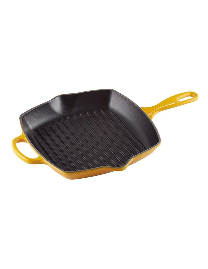 Le Creuset 26cm cast iron Nectar Square Grillit with enamel interior, grooves for fat drainage, oven and induction safe –
