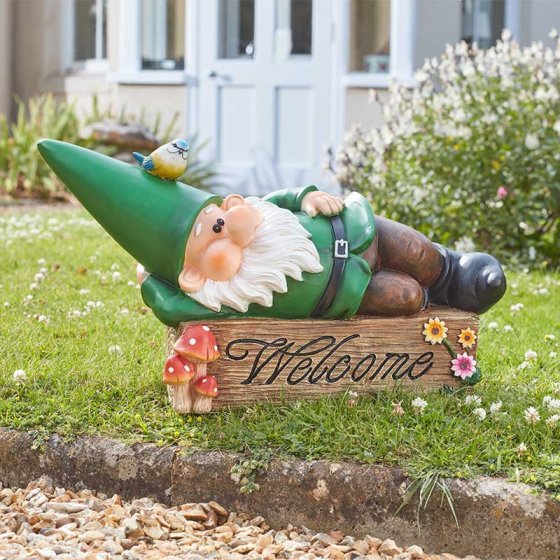 Welcoming Wilf colorful garden ornament, 30x53x18cm, perfect for patios and borders – Keans Claremorris