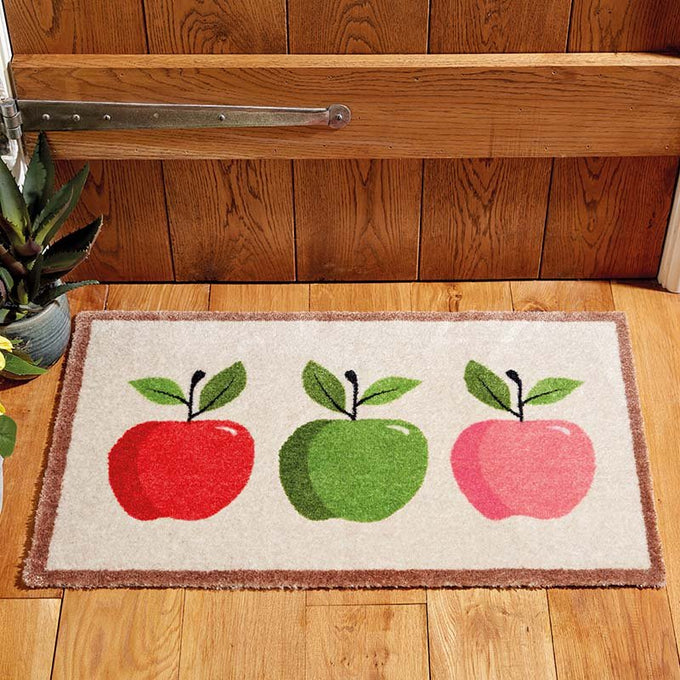 Apples Ritzy Rug 45x75cm - Image 1