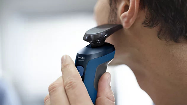 Philips Series 5000 Wet & Dry Electric Shaver - Image 6