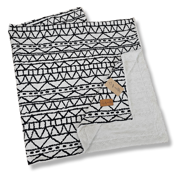 Ivy Blanket black/off-white pet blanket with cotton/polyester cover and faux mink lining, cozy and warm – Keans Claremorris