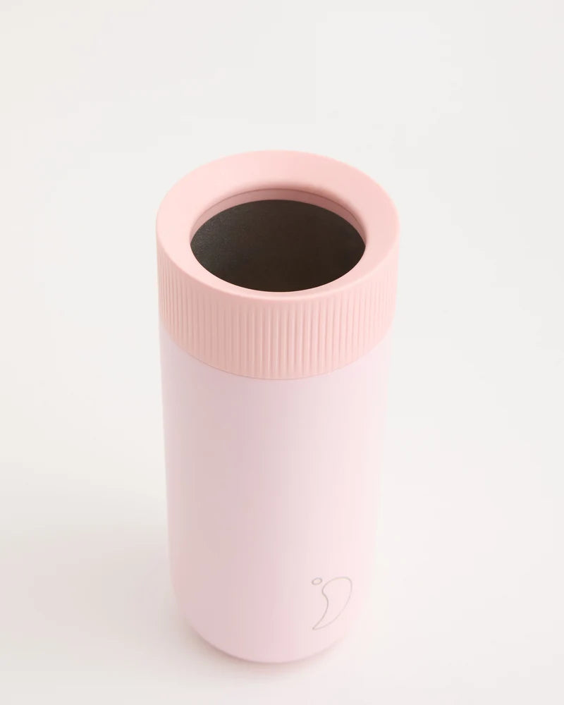 Chillys Series 2 Switch 2n1 blush pink 500ml bottle shown open, highlighting the wide mouth and lid design.